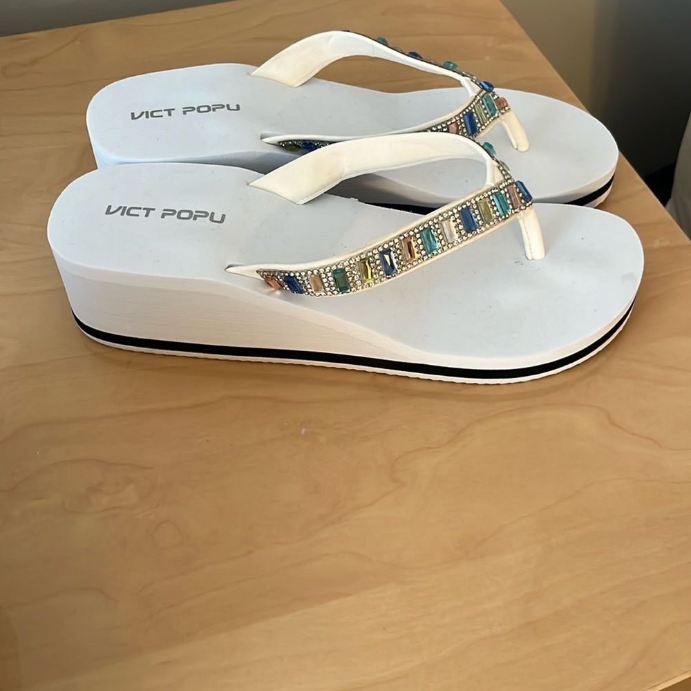 Vict Popu white sandals with colored rhinestones never worn size 10 women’s